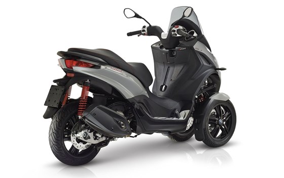 Neufahrzeug Piaggio MP3 300 HPE Sport - Bild 7 Neufahrzeug Piaggio MP3 300 HPE Sport - Bild 7
