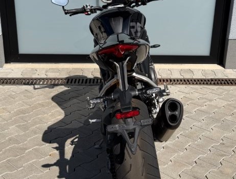 Gebrauchtmotorrad Triumph Speed Triple 1200 RS - Bild 2