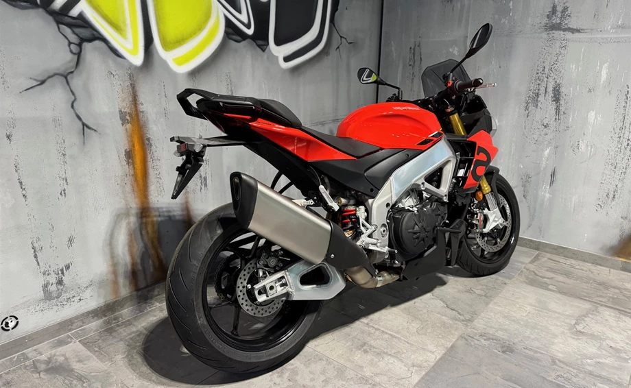 Angebot Aprilia Tuono V4 1100 RR Bild 2: Angebot Aprilia Tuono V4 1100 RR