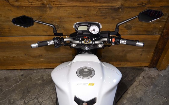 Motorrad Occasion Yamaha FZ-8N - Bild 3