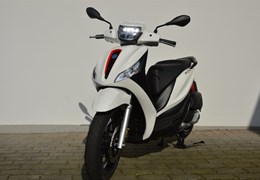 Neumotorrad Piaggio Medley S 125 ie IGET Neumotorrad Piaggio Medley S 125 ie IGET