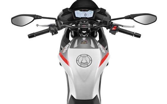 Neufahrzeug Aprilia Tuono 125 - Bild 6 Neufahrzeug Aprilia Tuono 125 - Bild 6