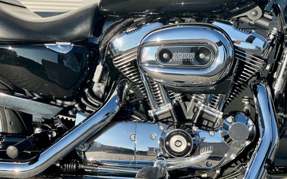 Gebrauchtmotorrad Harley-Davidson Sportster XL 1200T SuperLow - Bild 3