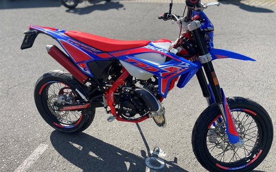 Neufahrzeug Beta RR 50 Motard Track - Bild 5 Neufahrzeug Beta RR 50 Motard Track - Bild 5