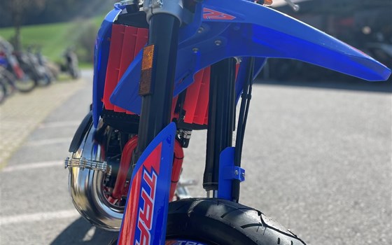 Neufahrzeug Beta RR 50 Motard Track - Bild 7 Neufahrzeug Beta RR 50 Motard Track - Bild 7