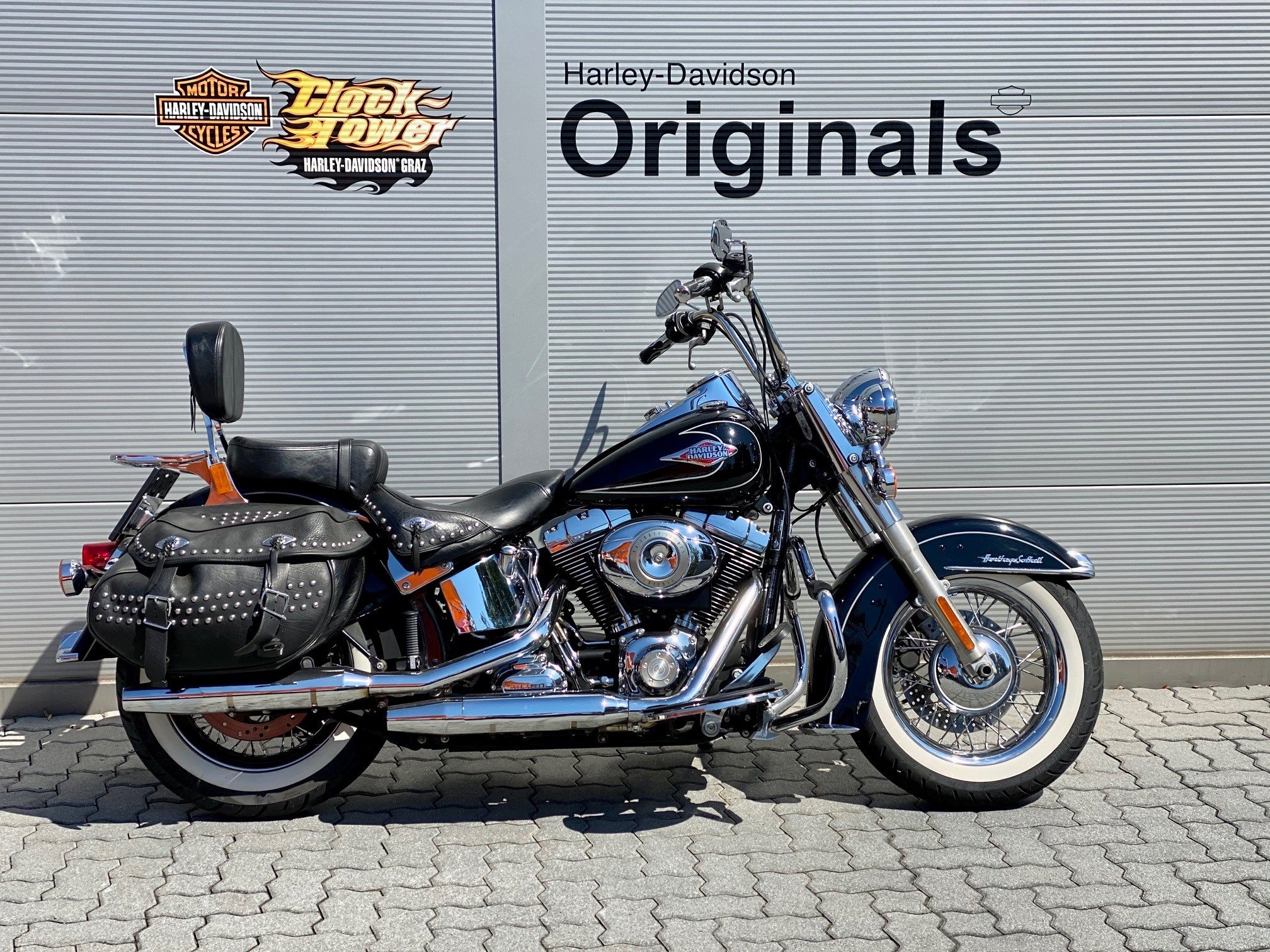 Gebrauchte Harley-Davidson Softail Heritage Classic FLSTC, EZ: 2011, 69.128 km, 14.450,00 EUR - Vimarsana News