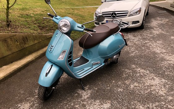 Gebrauchtmotorrad Vespa GTS 300 i.e. 70. Anniversary - Bild 1 Gebrauchtmotorrad Vespa GTS 300 i.e. 70. Anniversary - Bild 1