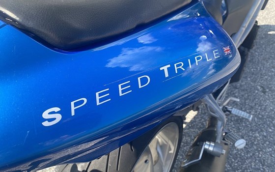 Gebrauchtmotorrad Triumph Speed Triple S - Bild 8