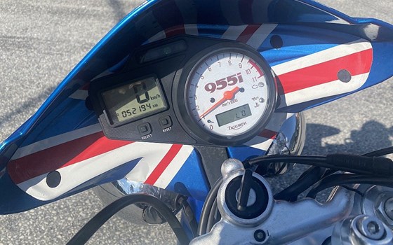 Gebrauchtmotorrad Triumph Speed Triple S - Bild 9