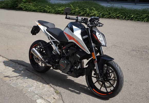 KTM 390 Duke