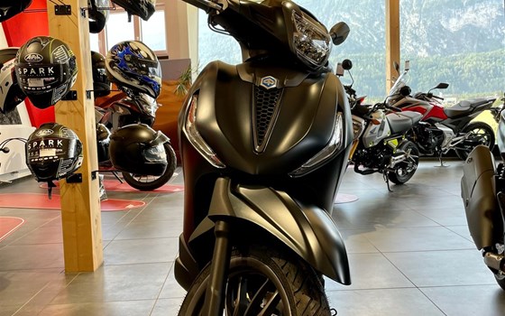 Neufahrzeug Piaggio Beverly 300 S - Bild 2 Neufahrzeug Piaggio Beverly 300 S - Bild 2
