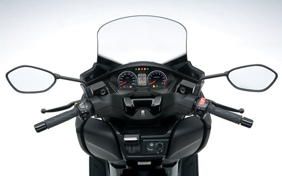 Neufahrzeug Suzuki Burgman 400 - Bild 13 Neufahrzeug Suzuki Burgman 400 - Bild 13