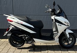 Neumotorrad Aprilia SXR 50