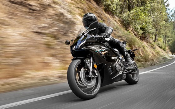 Neufahrzeug Yamaha R7 - Bild 12 Neufahrzeug Yamaha R7 - Bild 12