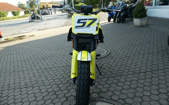 Neufahrzeug FB Mondial Flat Track 125i ABS - Bild 3