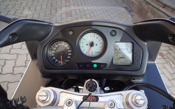 Gebrauchtmotorrad Honda VFR 800 F - Bild 8 Gebrauchtmotorrad Honda VFR 800 F - Bild 8