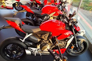 Angebot Ducati Streetfighter V2