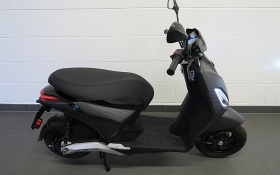Gebrauchtmotorrad Piaggio 1 Active - Bild 1