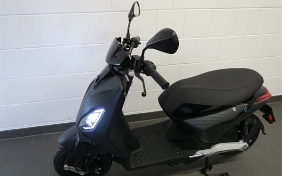Gebrauchtmotorrad Piaggio 1 Active - Bild 4