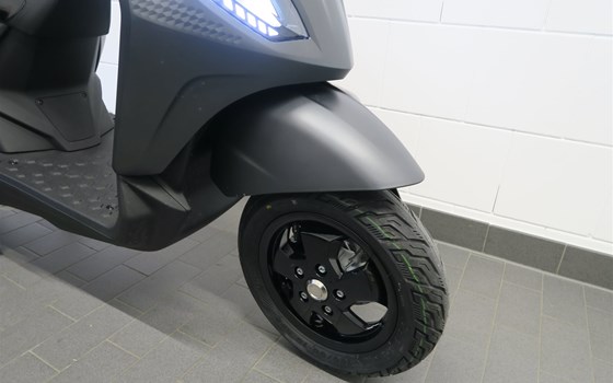 Gebrauchtmotorrad Piaggio 1 Active - Bild 6