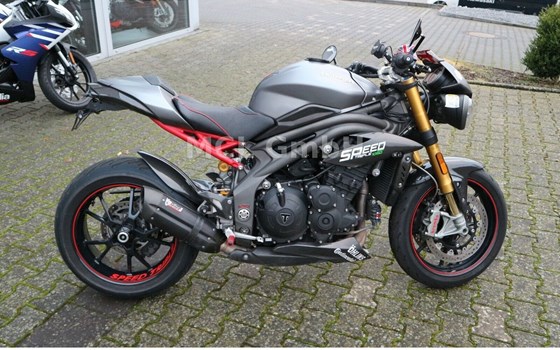 Gebrauchtmotorrad Triumph Speed Triple R - Bild 5