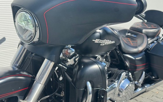 Gebrauchtmotorrad Harley-Davidson Touring Street Glide Special FLHXS - Bild 8