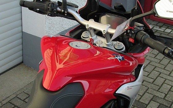 Gebrauchtmotorrad MV Agusta Turismo Veloce 800 - Bild 3