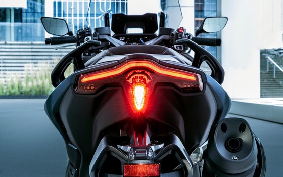 Neufahrzeug Yamaha TMAX 560 Tech Max - Bild 19 Neufahrzeug Yamaha TMAX 560 Tech Max - Bild 19