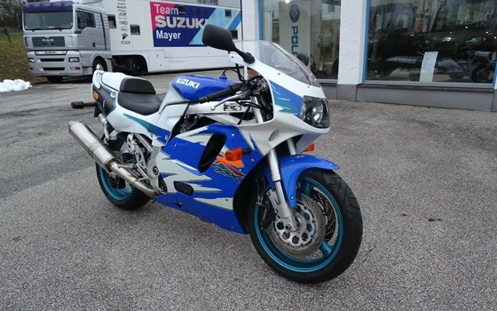 Gebrauchtmotorrad Suzuki GSX-R 750 - Bild 1