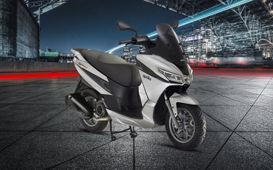 Neufahrzeug Aprilia SXR 50 - Bild 5 Neufahrzeug Aprilia SXR 50 - Bild 5