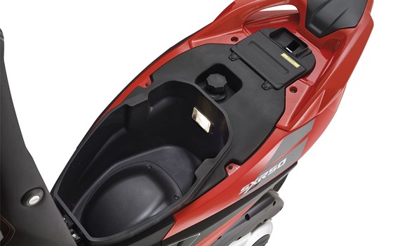 Neufahrzeug Aprilia SXR 50 - Bild 11 Neufahrzeug Aprilia SXR 50 - Bild 11