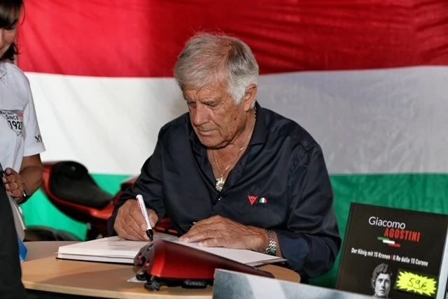 Angebot MV Agusta Superveloce Ago Bild 11: Angebot MV Agusta Superveloce Ago