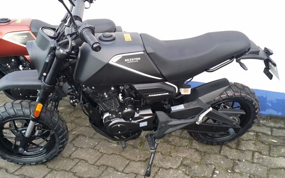 Neufahrzeug Brixton Crossfire 125 XS - Bild 1