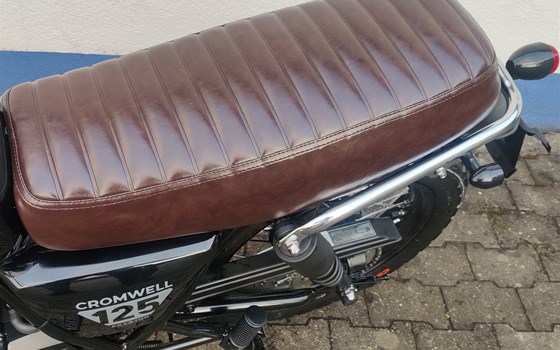 Neufahrzeug Brixton Cromwell 125 - Bild 8