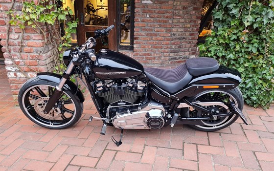 Gebrauchtmotorrad Harley-Davidson Softail Breakout 114 FXBRS - Bild 1