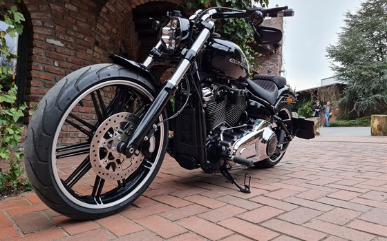 Gebrauchtmotorrad Harley-Davidson Softail Breakout 114 FXBRS - Bild 3