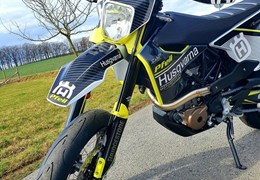 Neumotorrad Husqvarna 701 Supermoto