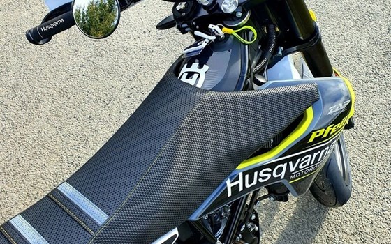 Neufahrzeug Husqvarna 701 Supermoto - Bild 4