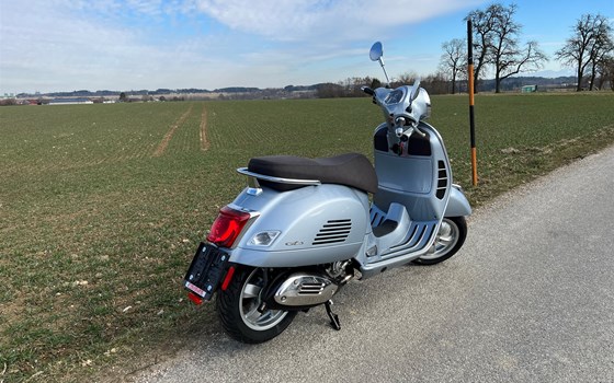 Neufahrzeug Vespa GTS 300 hpe - Bild 3 Neufahrzeug Vespa GTS 300 hpe - Bild 3