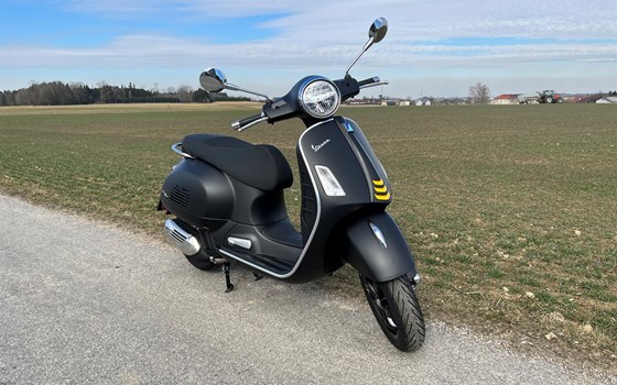 Neufahrzeug Vespa GTS 125 Super Tech - Bild 1