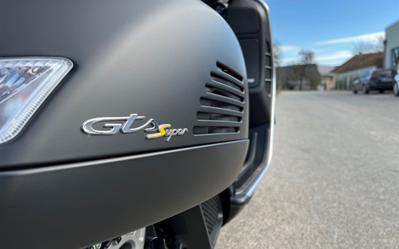 Neufahrzeug Vespa GTS 125 Super Tech - Bild 4