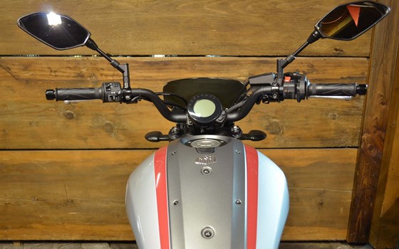 Motorrad Occasion Yamaha XSR700 - Bild 3