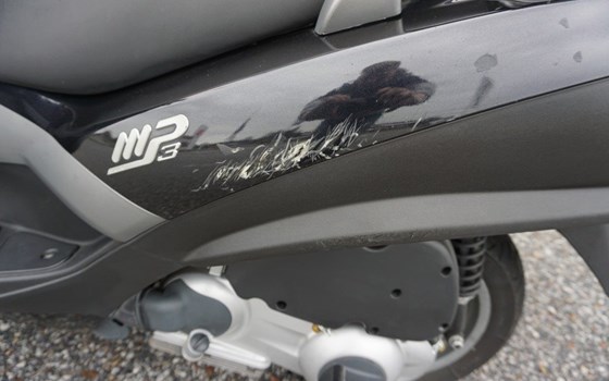 Gebrauchtmotorrad Piaggio MP3 250 - Bild 3