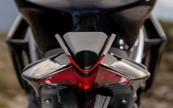 Neufahrzeug Aprilia Tuono 660 Factory - Bild 7 Neufahrzeug Aprilia Tuono 660 Factory - Bild 7