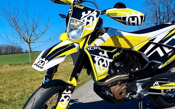 Neufahrzeug Husqvarna 701 Supermoto - Bild 1