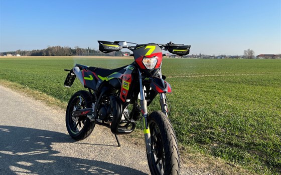 Neufahrzeug Sherco SM 50 R - Bild 1 Neufahrzeug Sherco SM 50 R - Bild 1