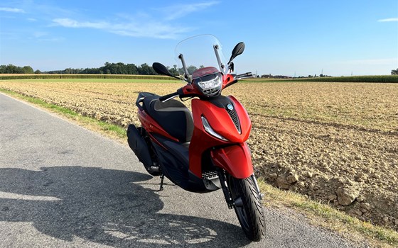 Neufahrzeug Piaggio Beverly 400 S - Bild 1 Neufahrzeug Piaggio Beverly 400 S - Bild 1