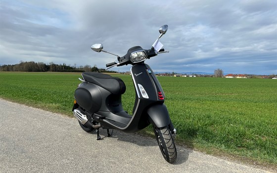 Neufahrzeug Vespa Sprint 50 S - Bild 1 Neufahrzeug Vespa Sprint 50 S - Bild 1