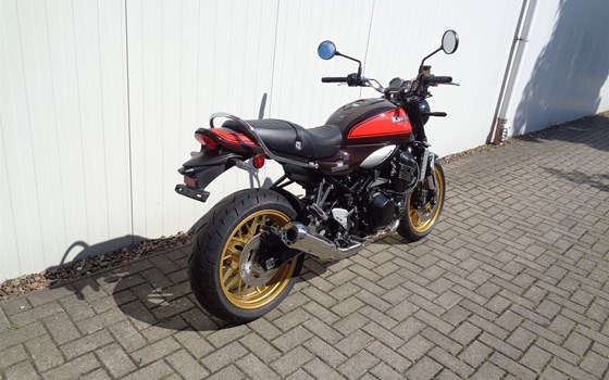 Gebrauchtmotorrad Kawasaki Z900 RS 50th Anniversary - Bild 3