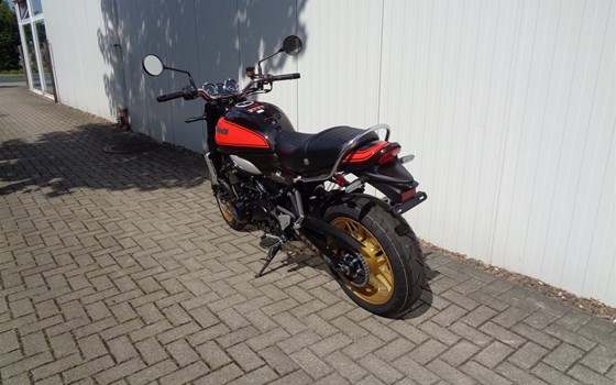 Gebrauchtmotorrad Kawasaki Z900 RS 50th Anniversary - Bild 6